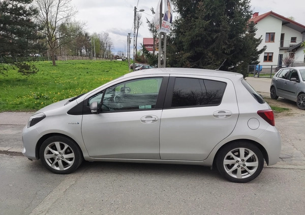 Toyota Yaris cena 46000 przebieg: 54500, rok produkcji 2016 z Ulanów małe 232